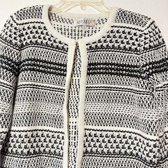 KASPER Blqck White Stripe Knit Open Front Cardigan Sweater Small Fringe Hem - Picture 8 of 9